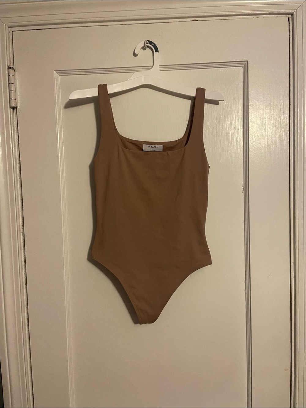 NWOT Aritzia Babaton Contour Tank Bodysuit Tan Women’s Size Small